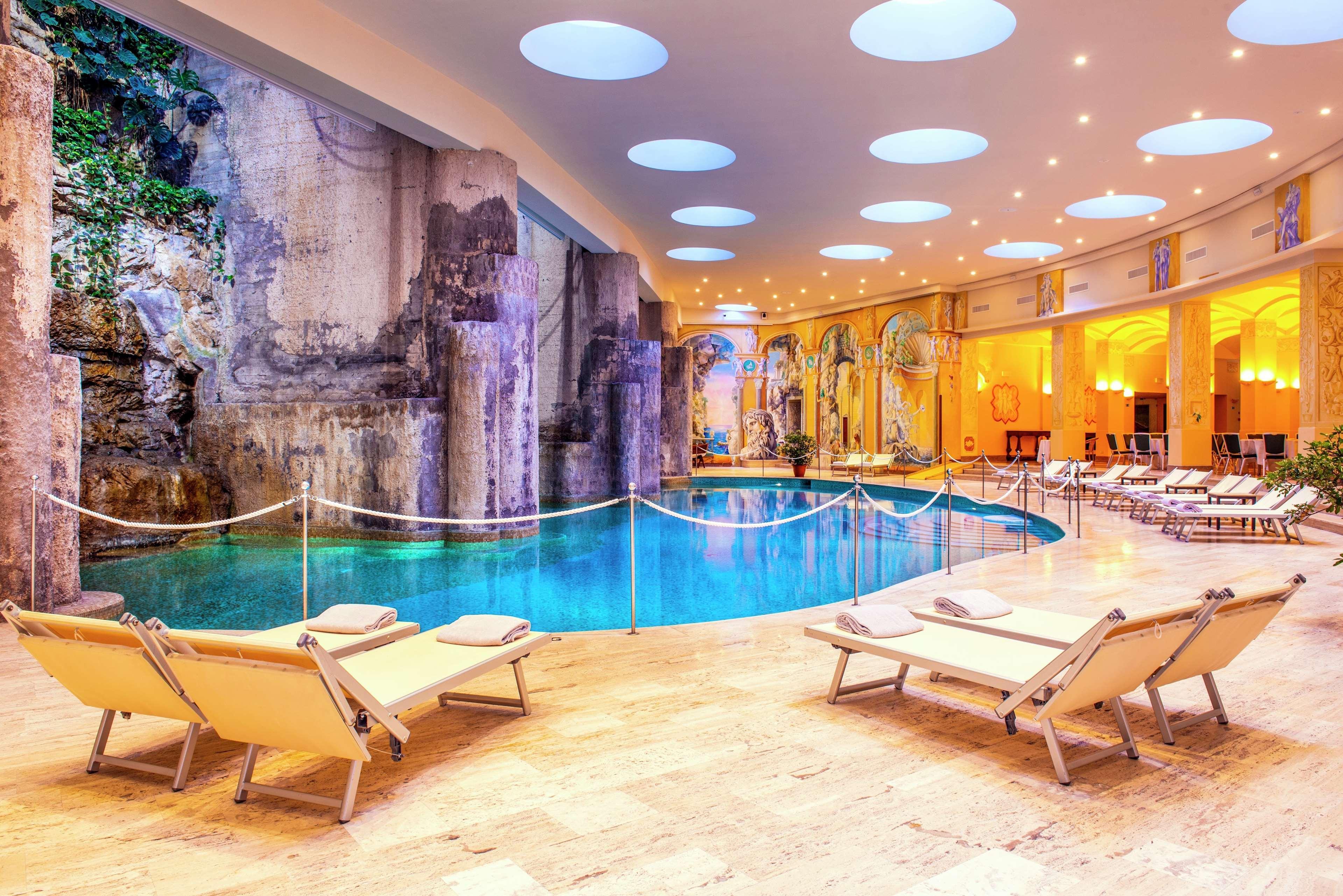 Hilton Palace