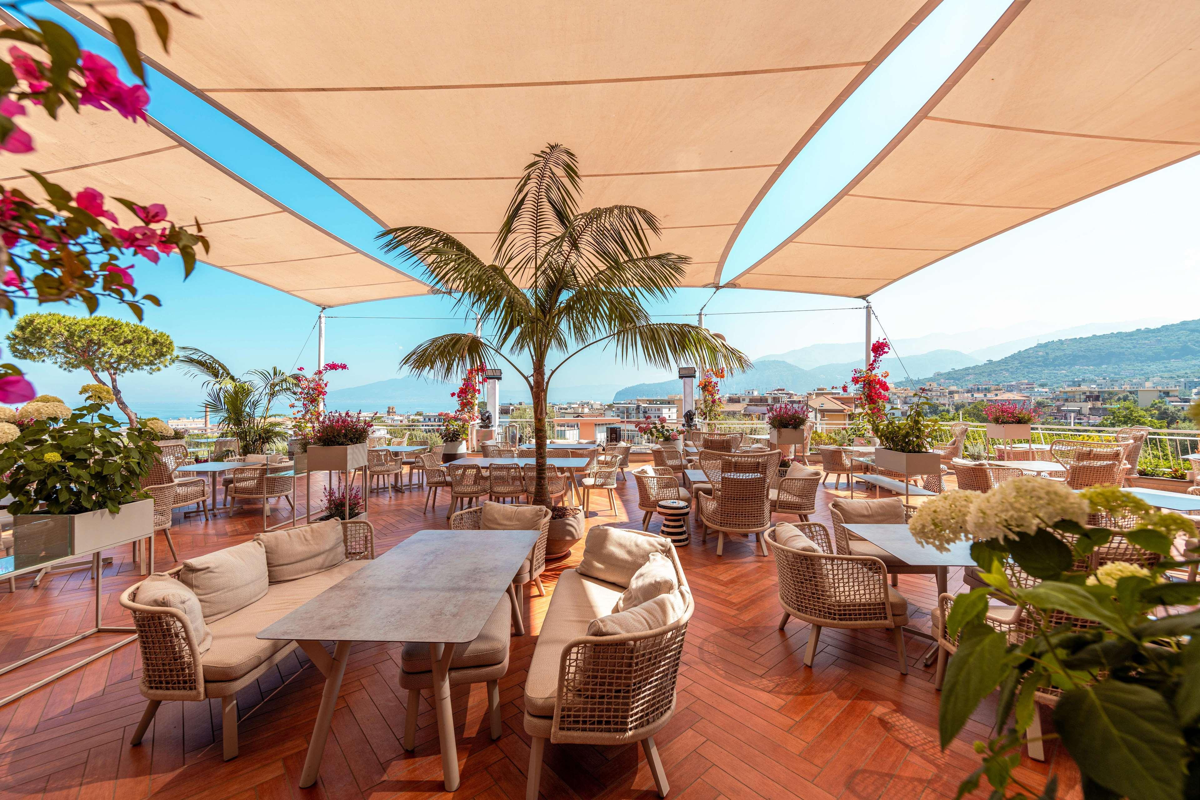 Hilton Palace Hotel 4*