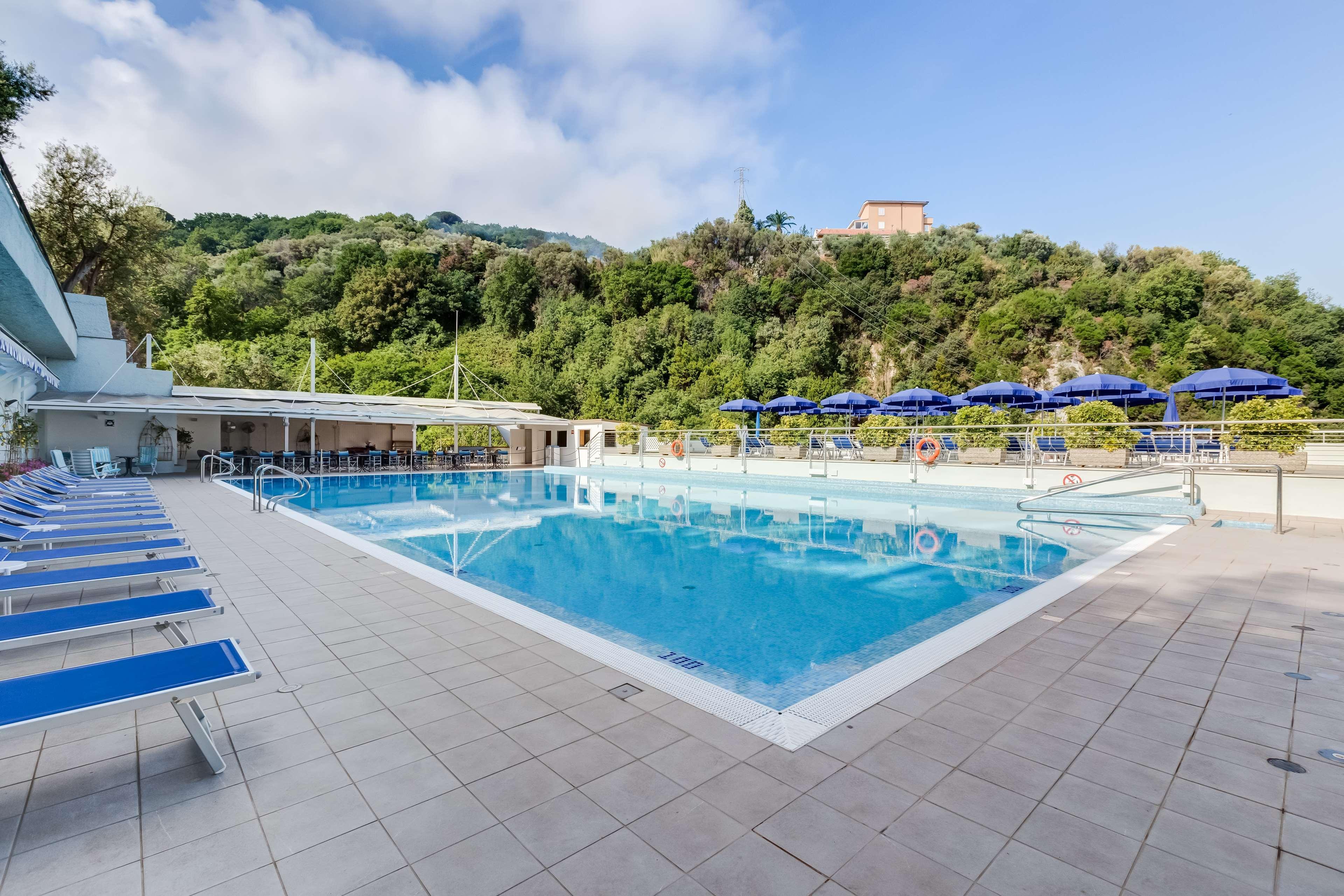 Western La Solara Hotel 4*