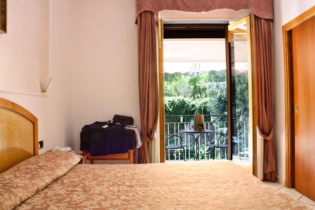 Hotel Savoia 3*