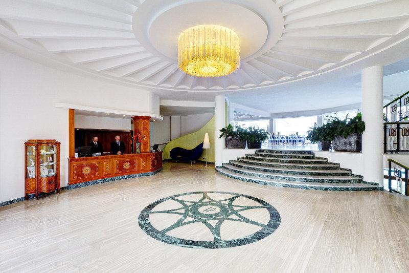 Hotel Grand President