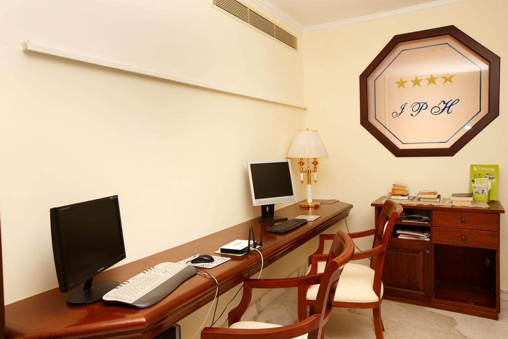 Johanna Park Hotel 4*