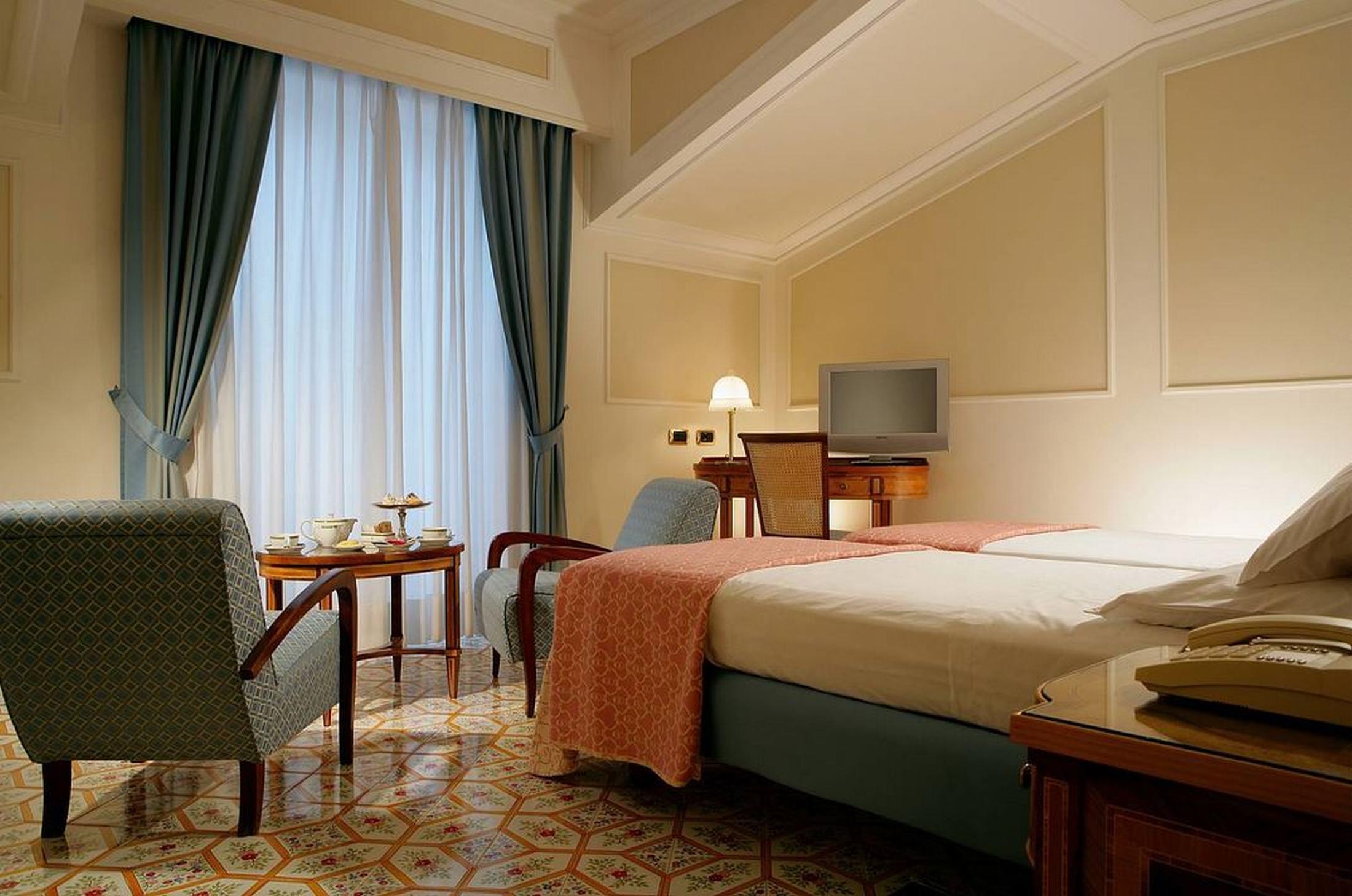 Hotel Grand Royal