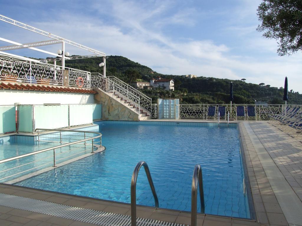 Dania Hotel