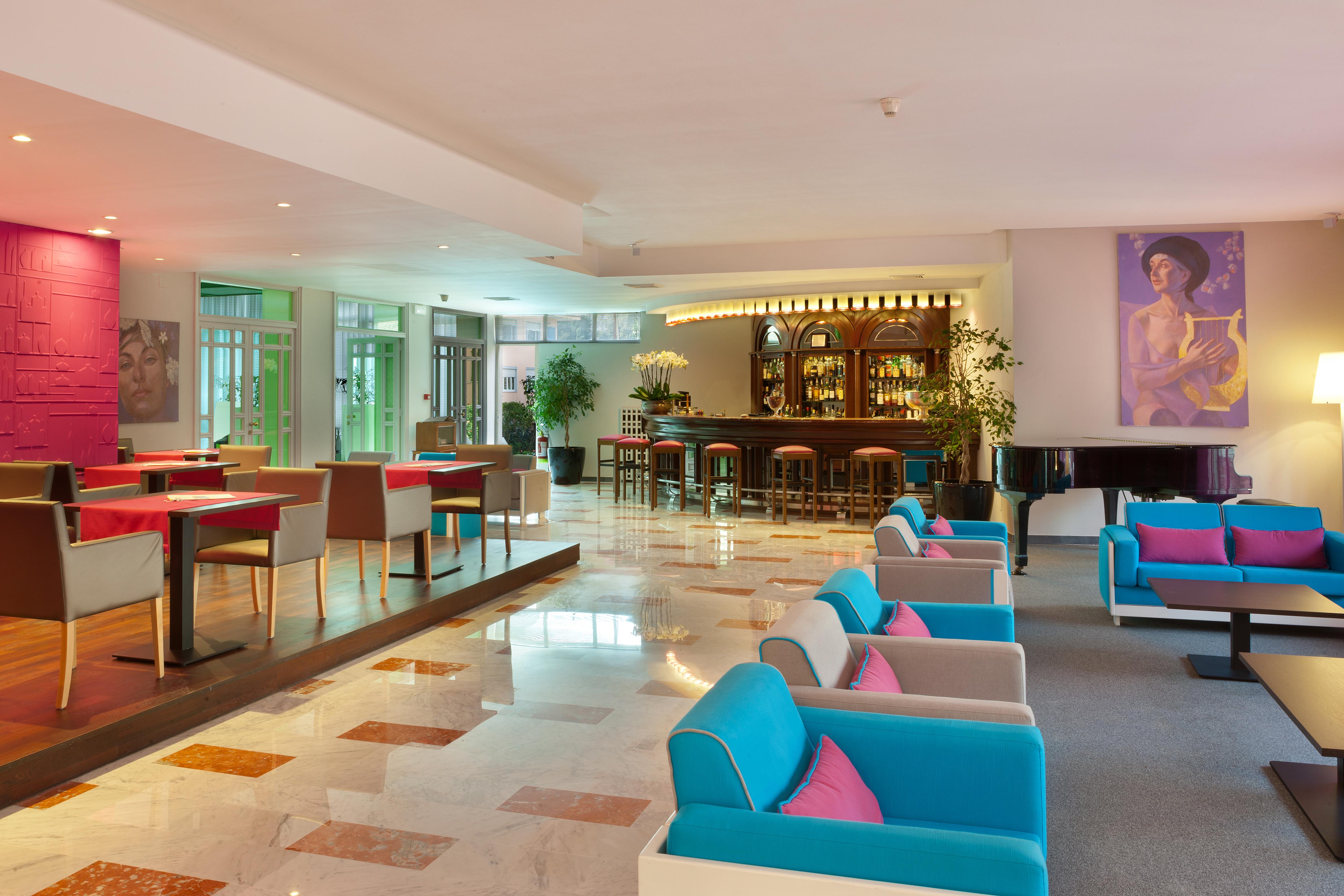 Continental Hotel 4*