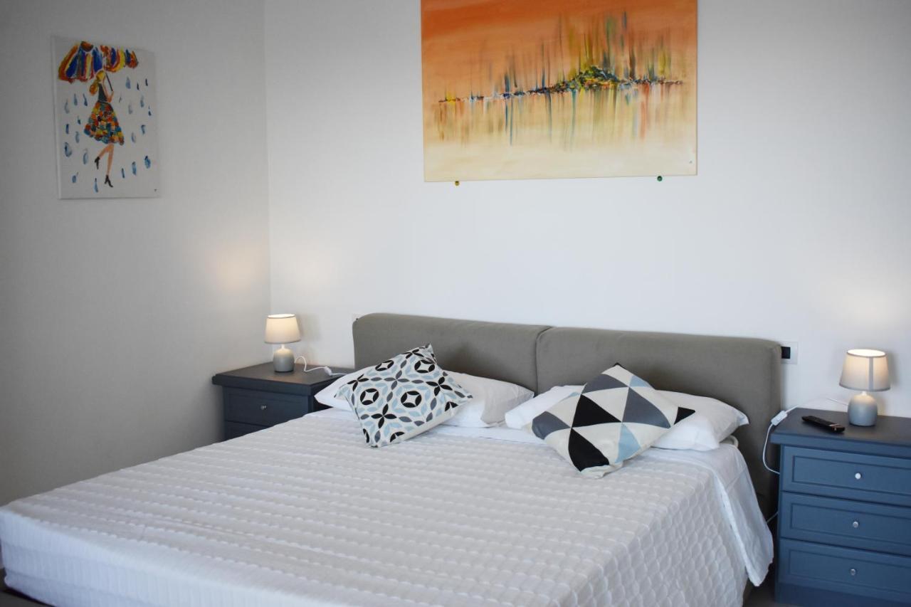 Bed & Breakfast Lume Art *