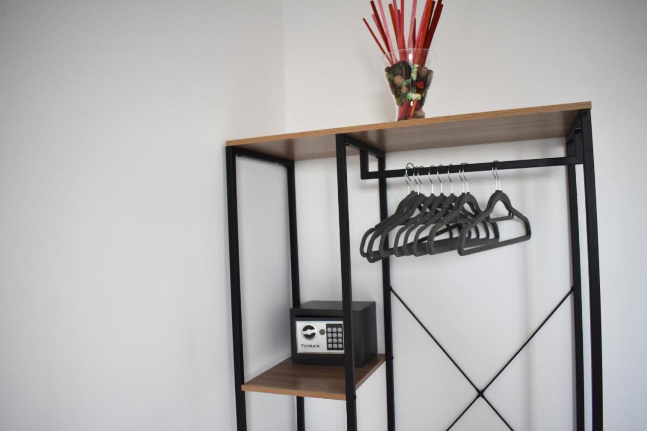 Bed & Breakfast Lume Art