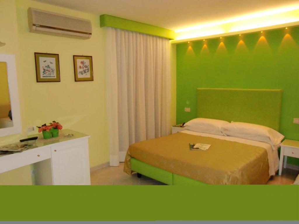 Girasole Hotel 3*