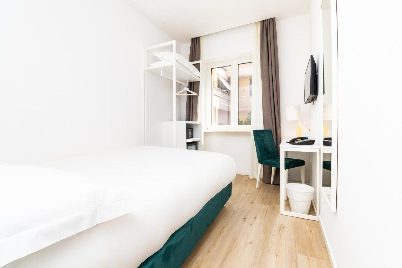 Isabella Hotel 4*