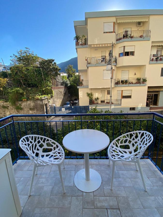 Momi * Sorrento