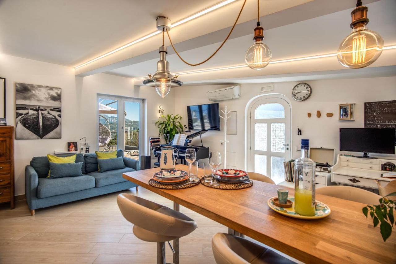 Caruso Private Heated Pool & Sea View Villa