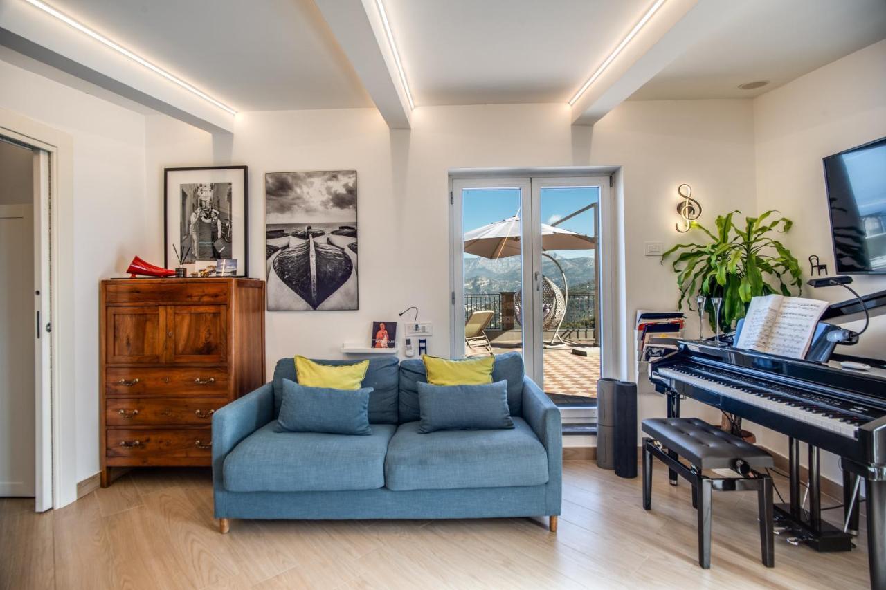Caruso Private Heated Pool & Sea View Sorrento