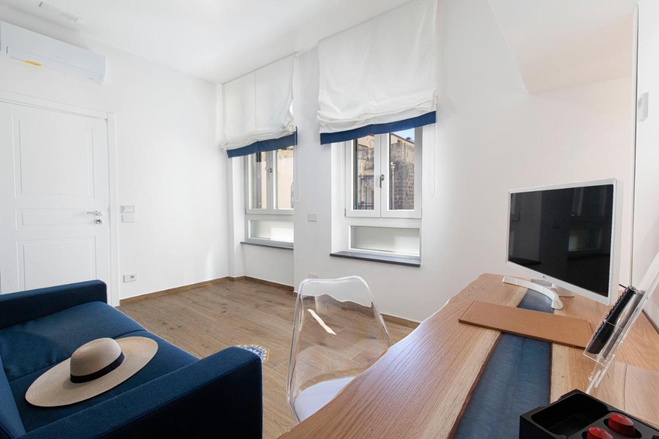 Yourhome - Lidia &