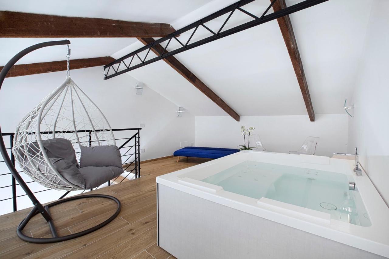 Yourhome - Lidia &
