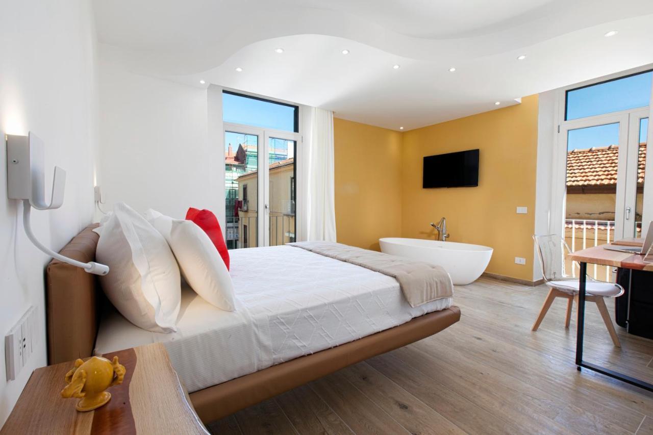 Yourhome - Lidia &