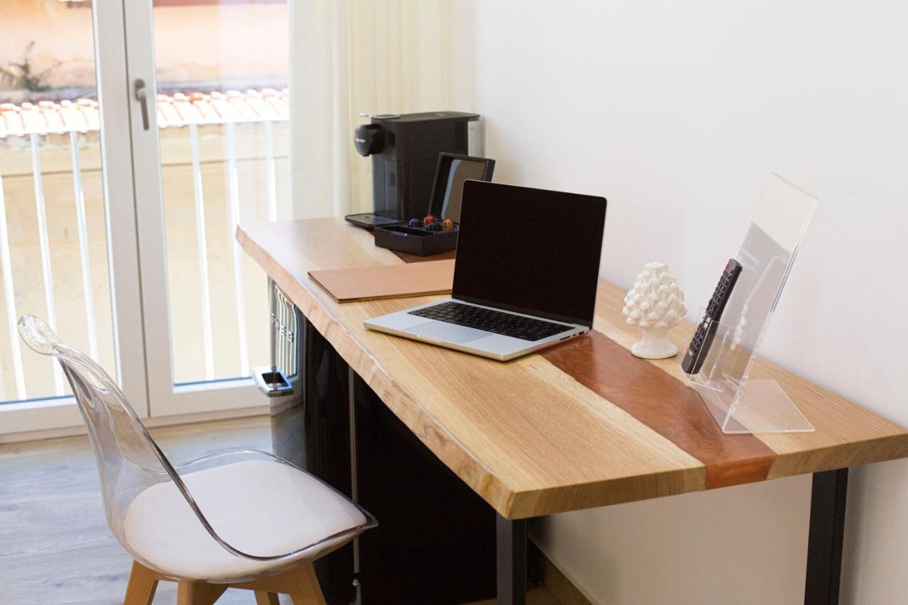 Yourhome - Lidia &