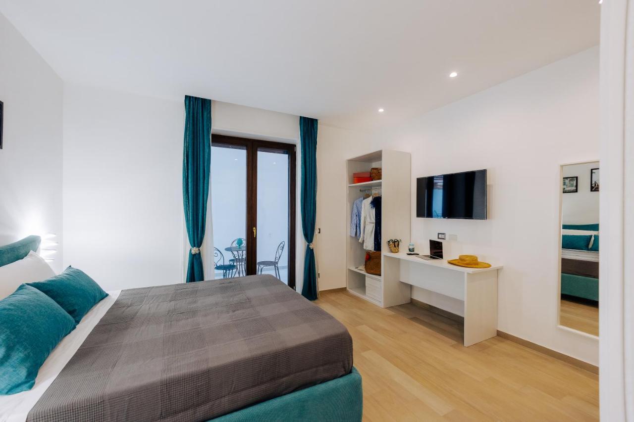 Maison Lorelle - De Vivo Realty *