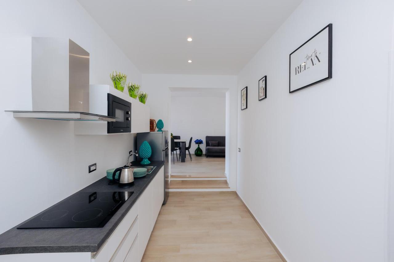 Maison Lorelle - De Vivo Realty *