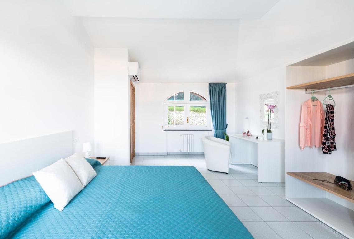 Casa de férias Sorrentovibes - Sea View Rooftop With Jacuzzi & Garden