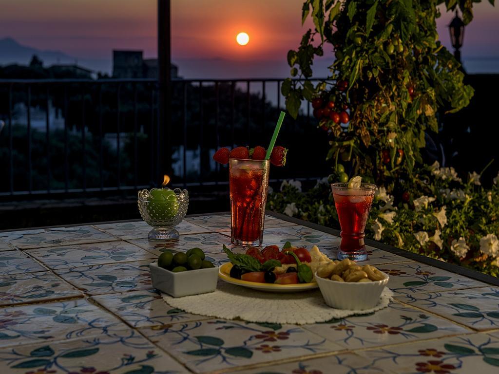 Villa Carolina Sorrento Private Heated Mini Pool And Sea View Sorrento