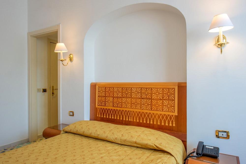 Grand Flora Sorrento