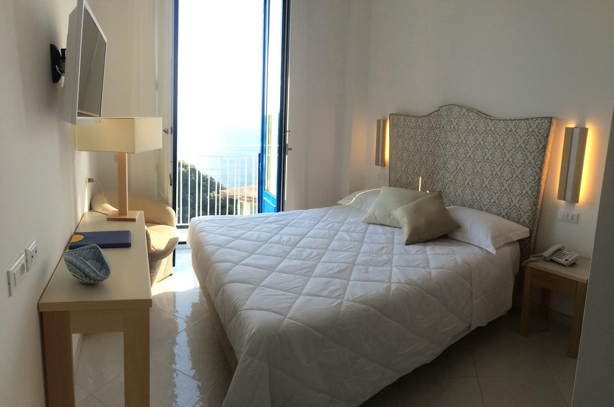 Boutique Helios (adults Only)
