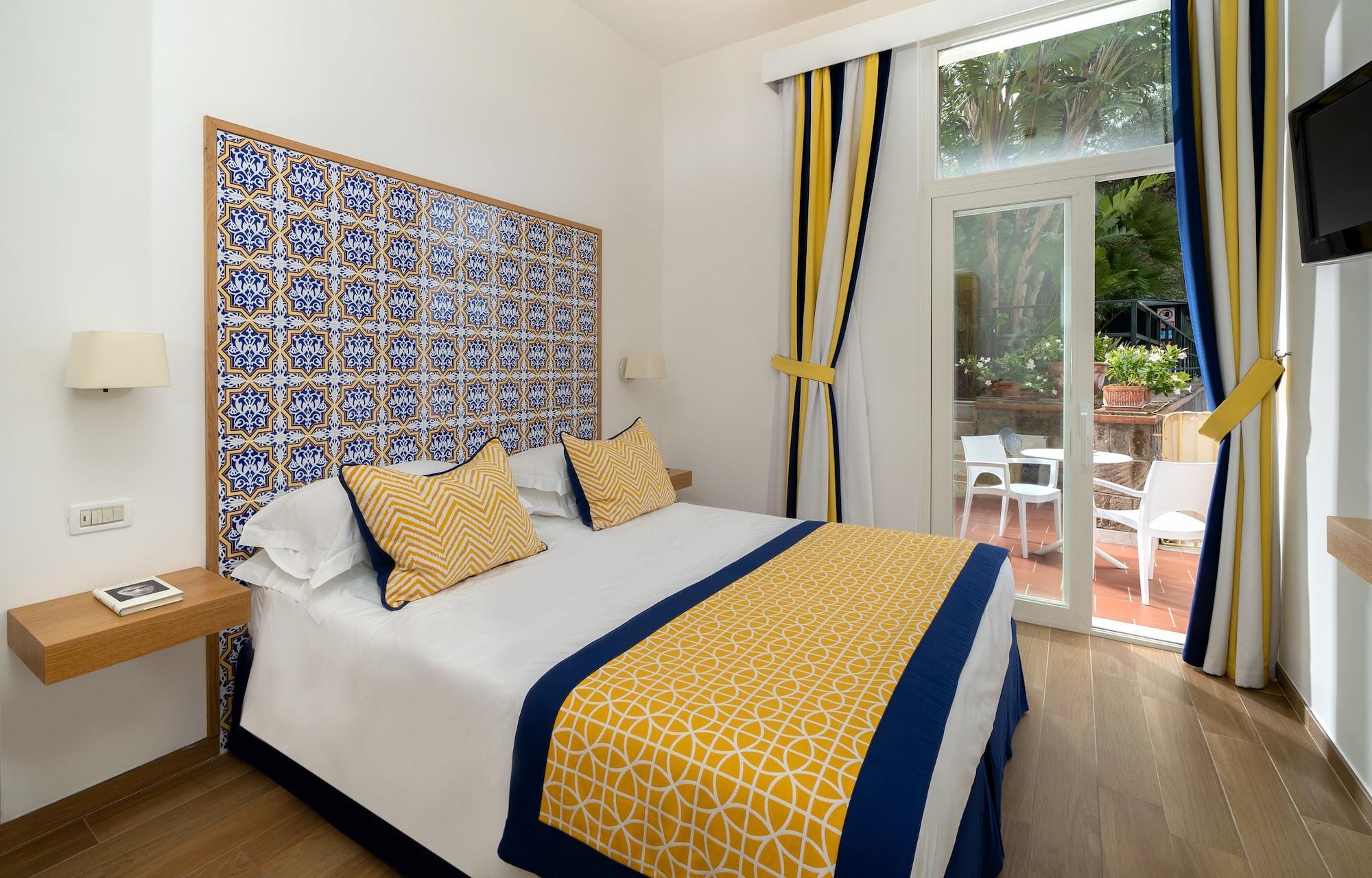 Miramare Hotel 4*
