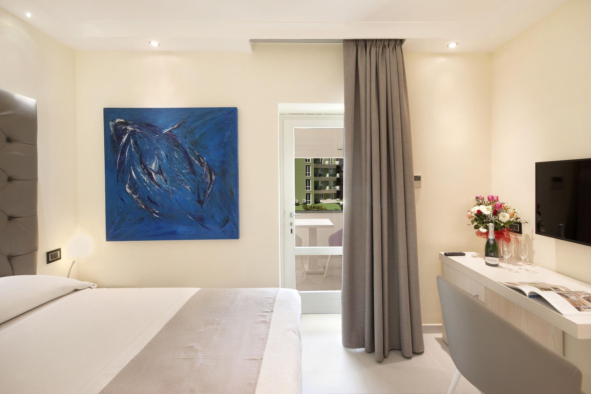 Bed & Breakfast Palazzo Tritone & Abagnale 3*