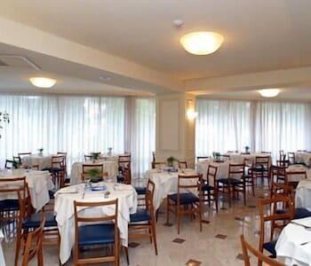 Tirrenia Hotel 3*