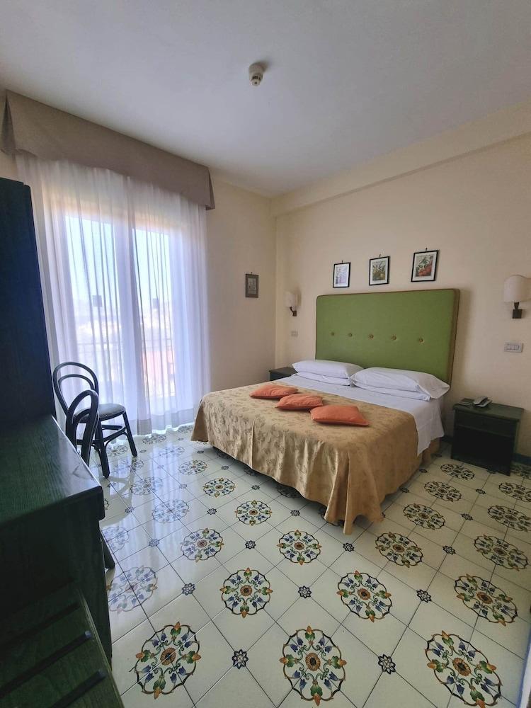 Girasole 3* Sorrento