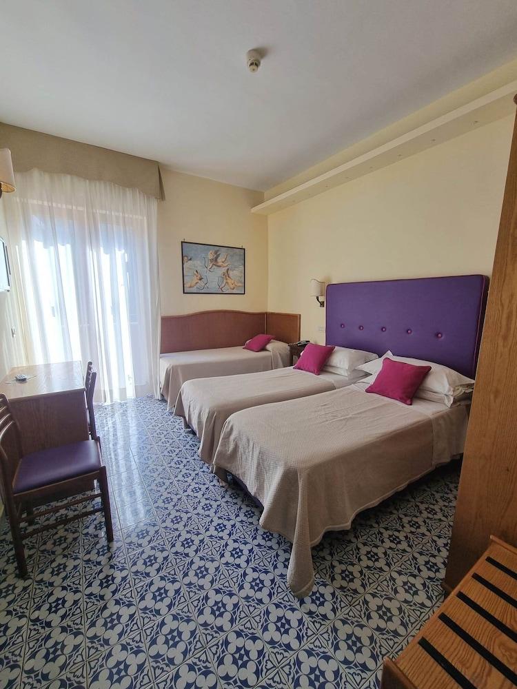 Hotel Girasole