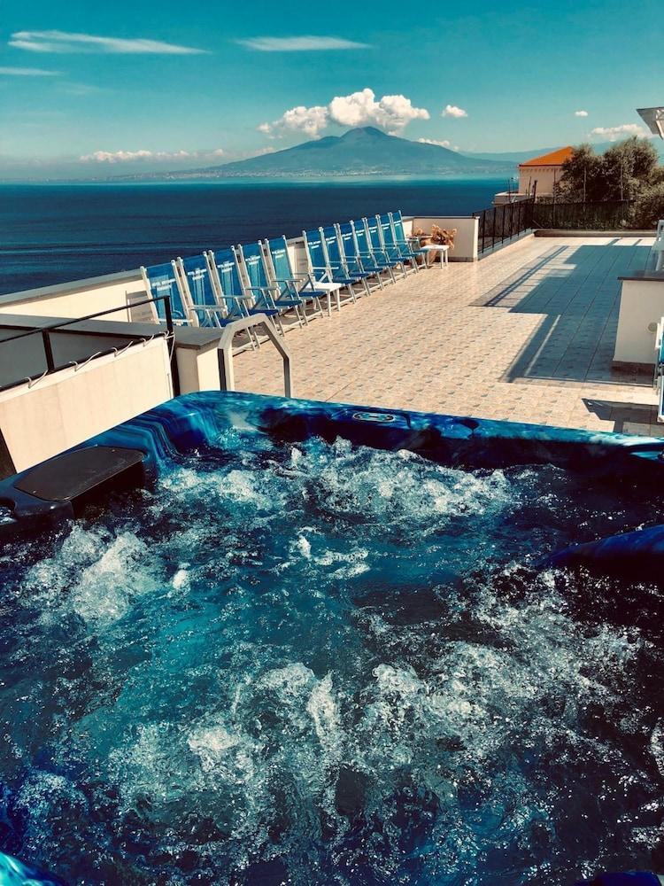 Hotel Britannia 3*