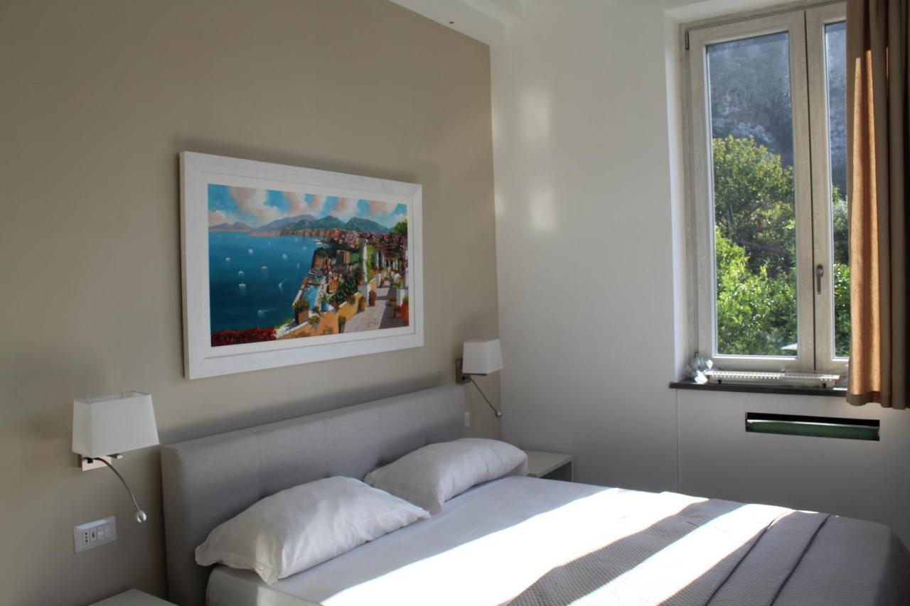 Emanuel White Sorrento