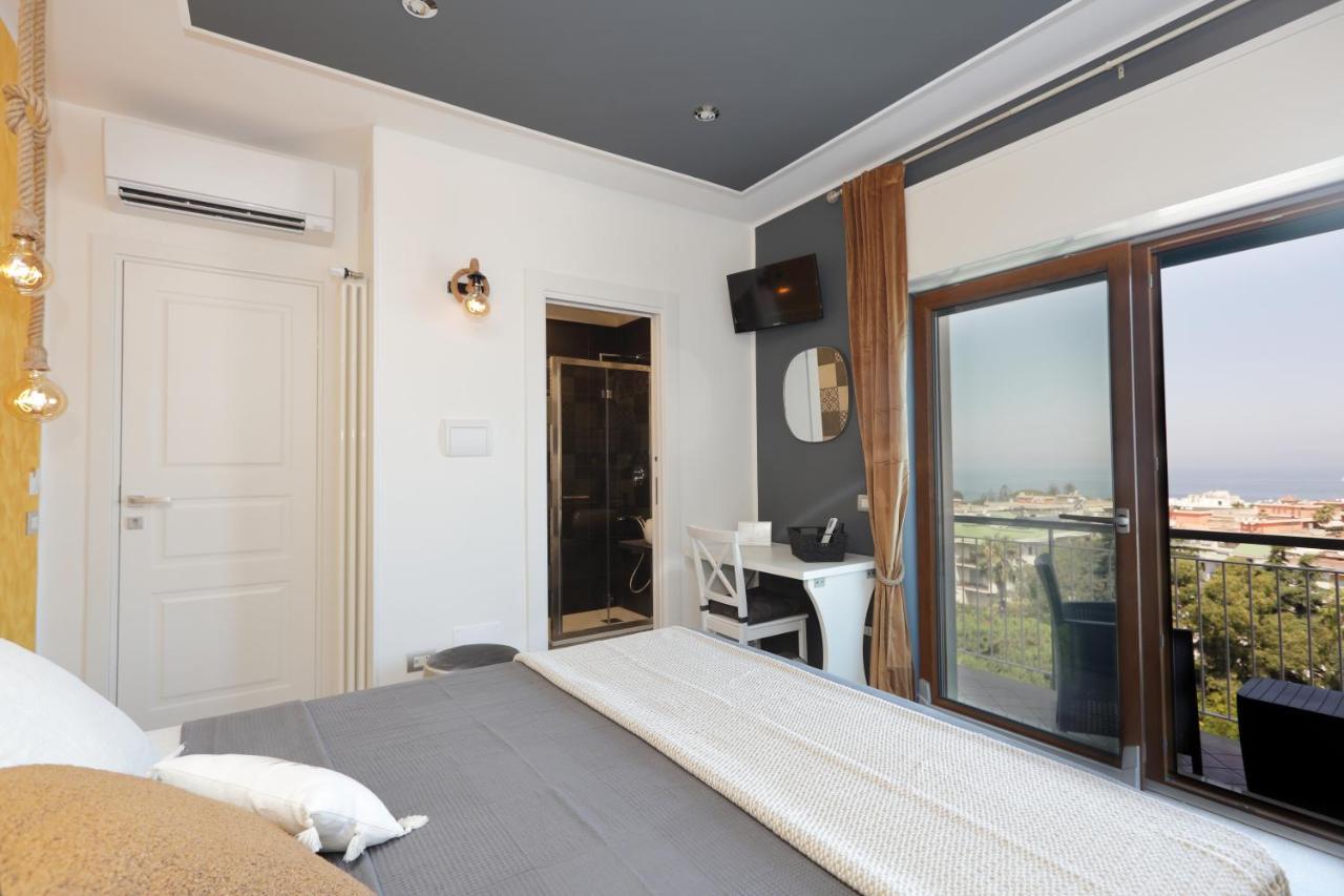 Luxe Sur Bed & Breakfast *