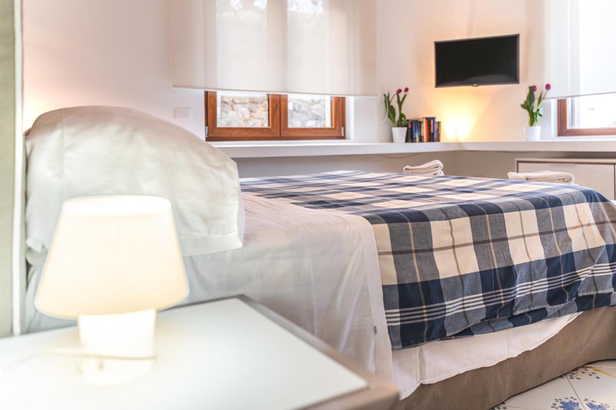 Flat Apartment *