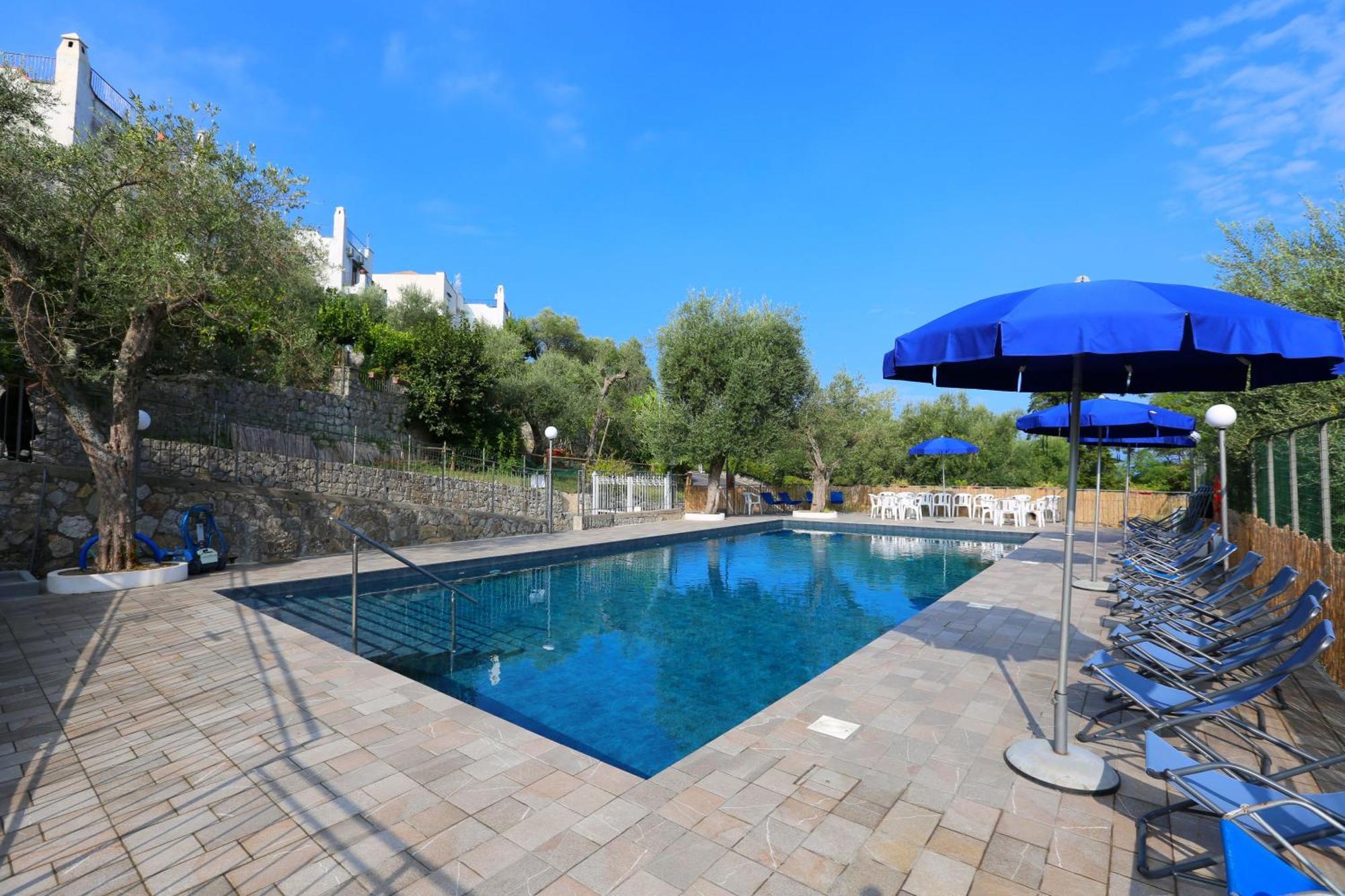 - Tittina Villa Sorrento