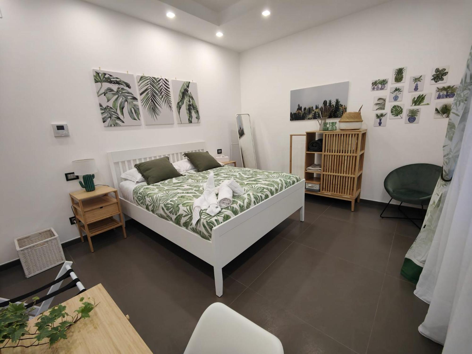 Garden Apartment *
