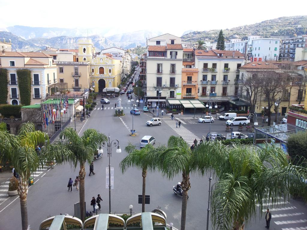 Gasthuis La Casa Dell'orologio - Main Square Sorrento