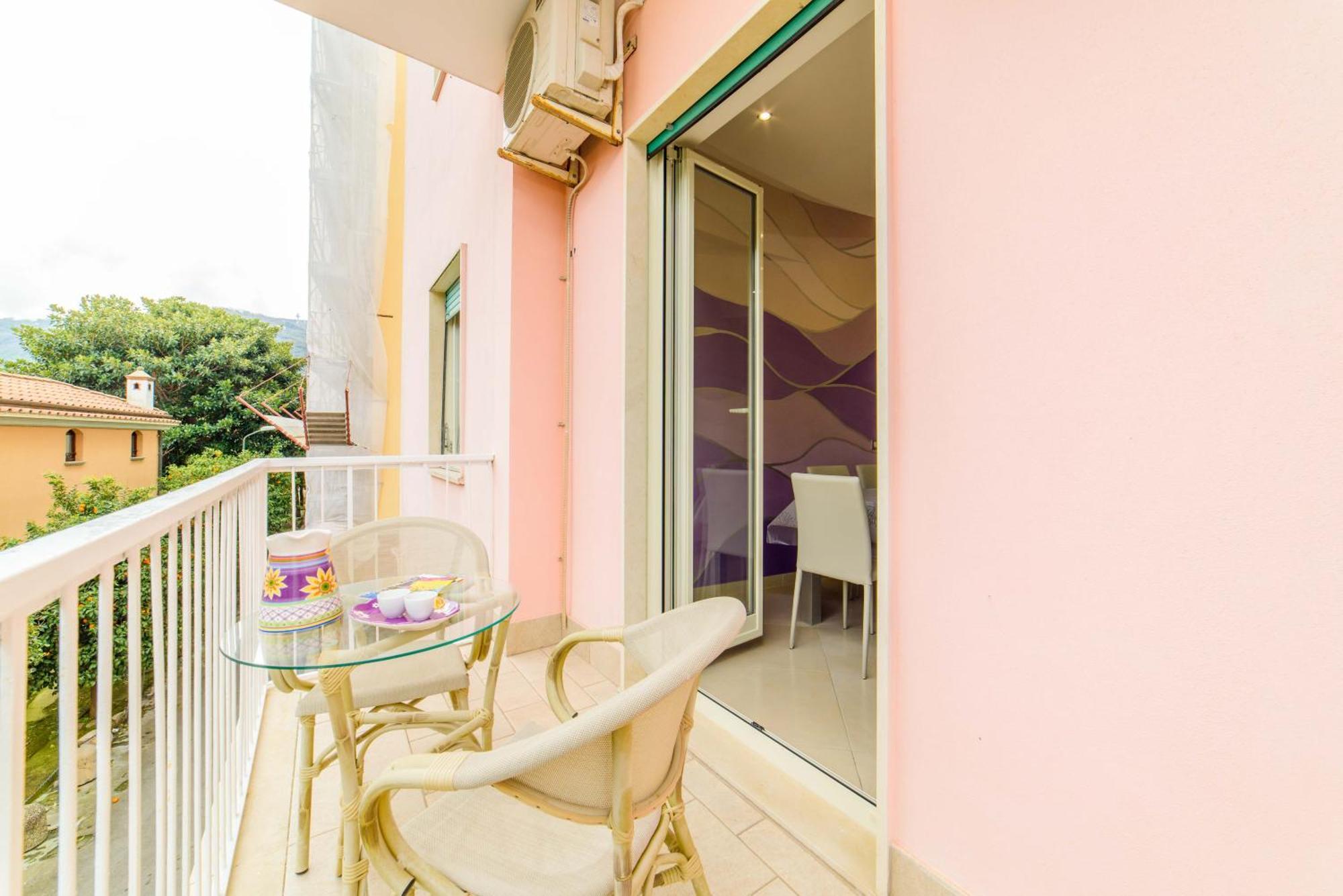 Estate4home - L'onda Viola Sorrento