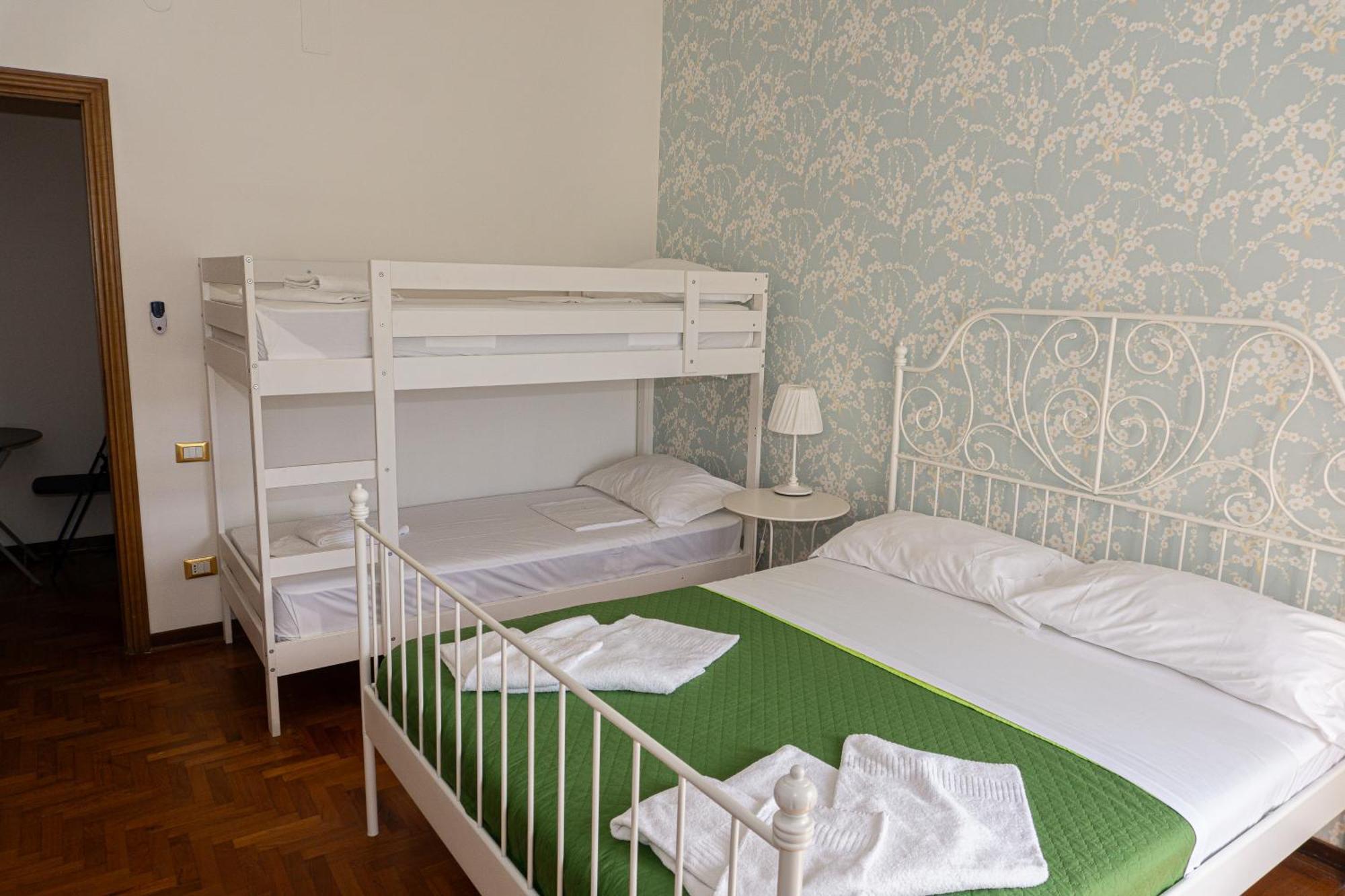 A.i.r. 2 Bed & Breakfast *