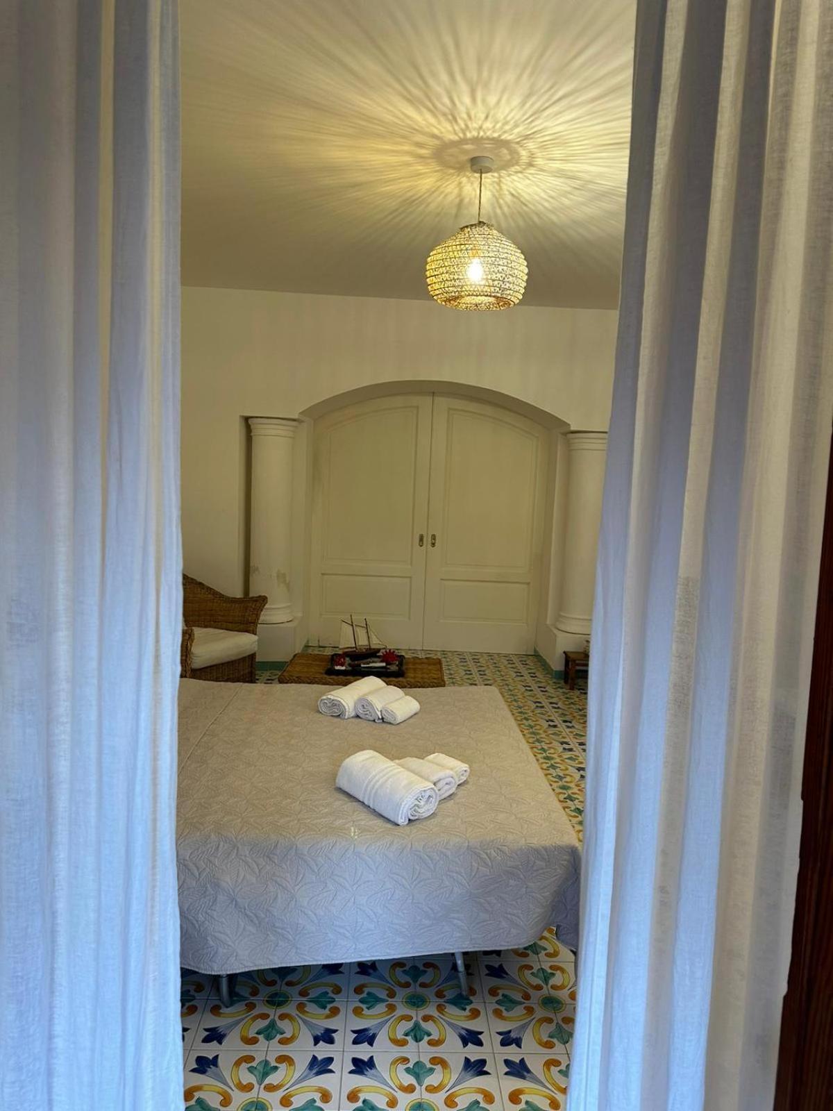 Vie En Rose Villa Sorrento