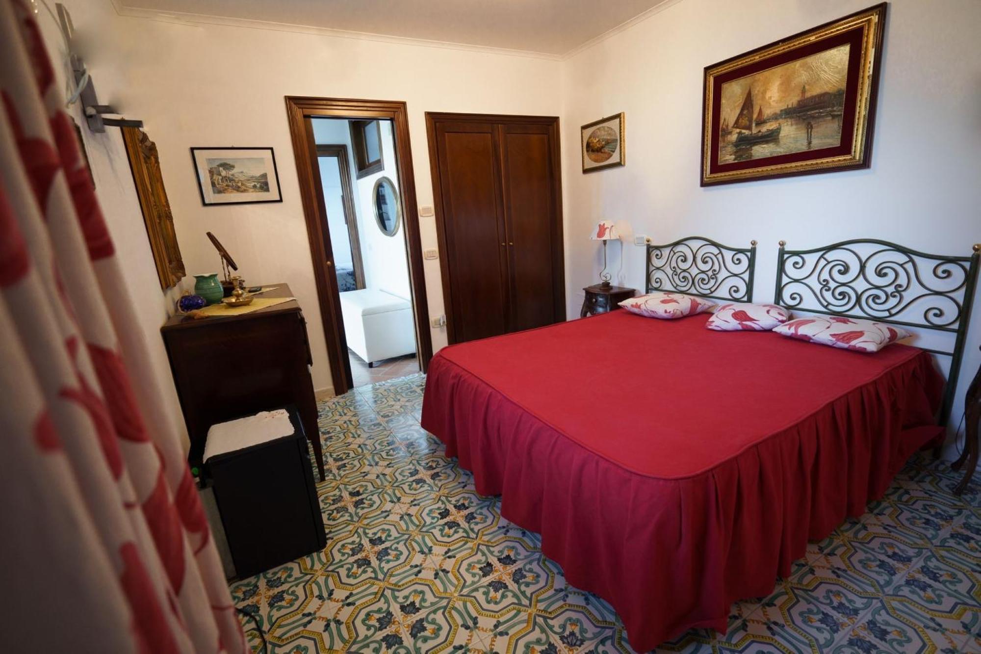 - Savoia Villa *