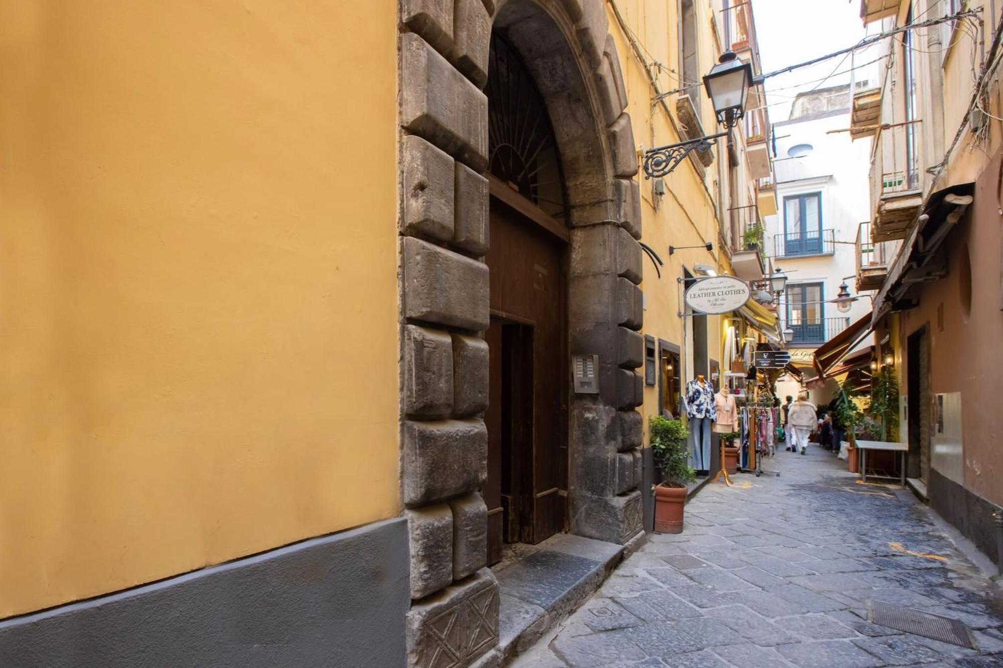 Cosy House Under The Arches In Old Town *