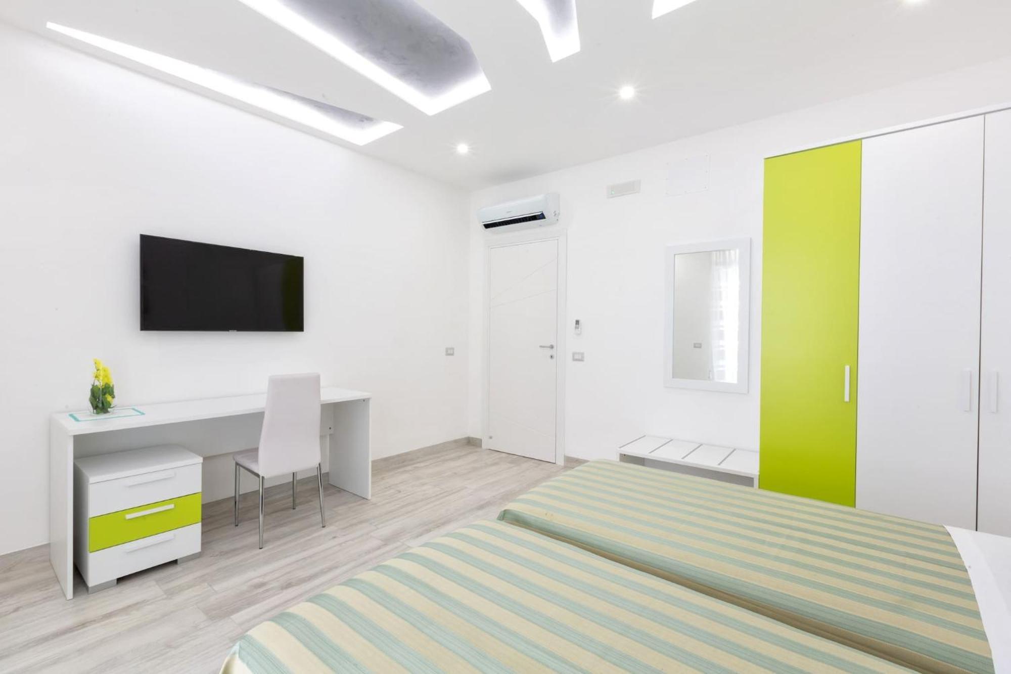 Apartment Sorrentovibes - New & Stylish Two Bedroom With Balconies *