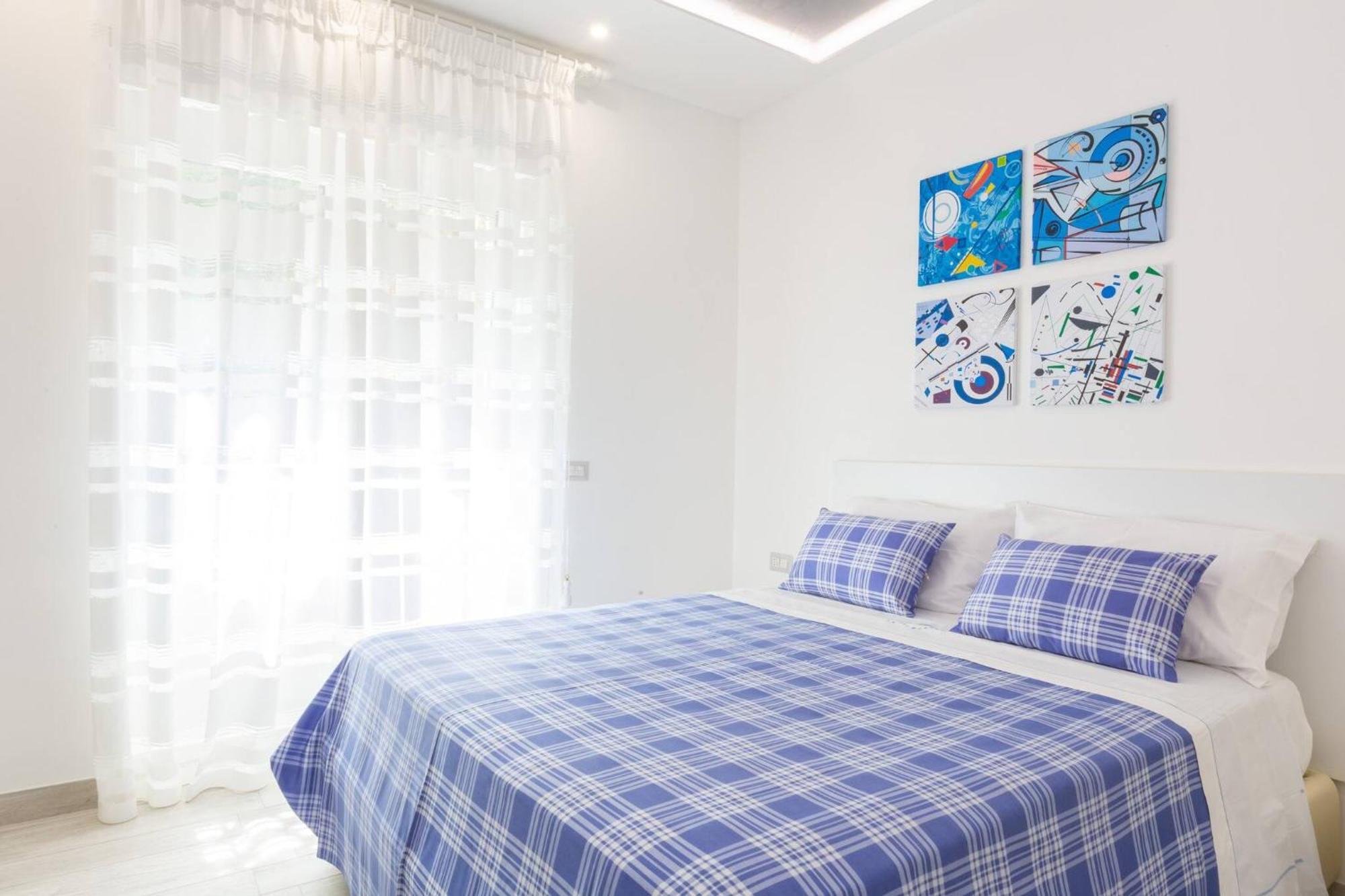 Sorrentovibes - New & Stylish Two Bedroom With Balconies Apartment