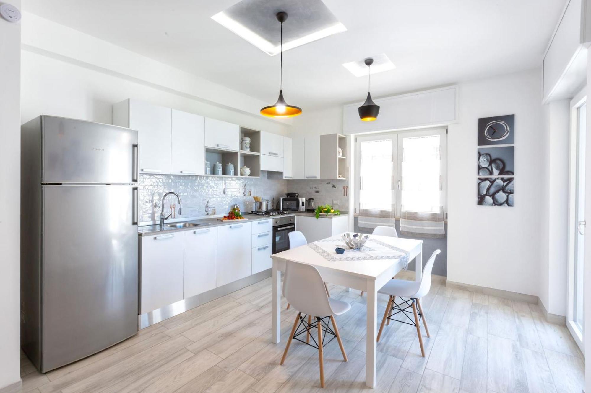 Sorrentovibes - New & Stylish Two Bedroom With Balconies