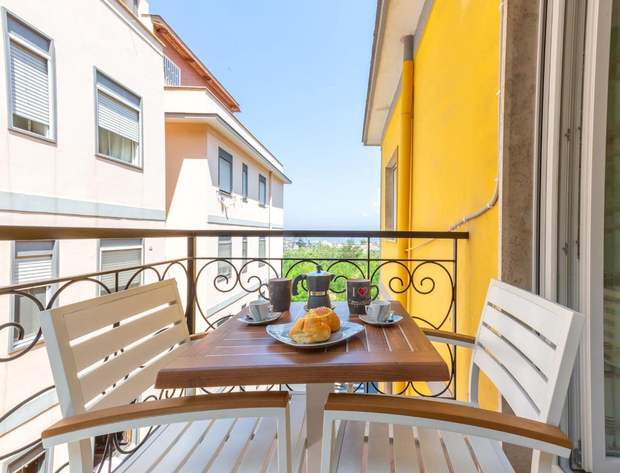 Apartment Sorrentovibes - New & Stylish Two Bedroom With Balconies Sorrento