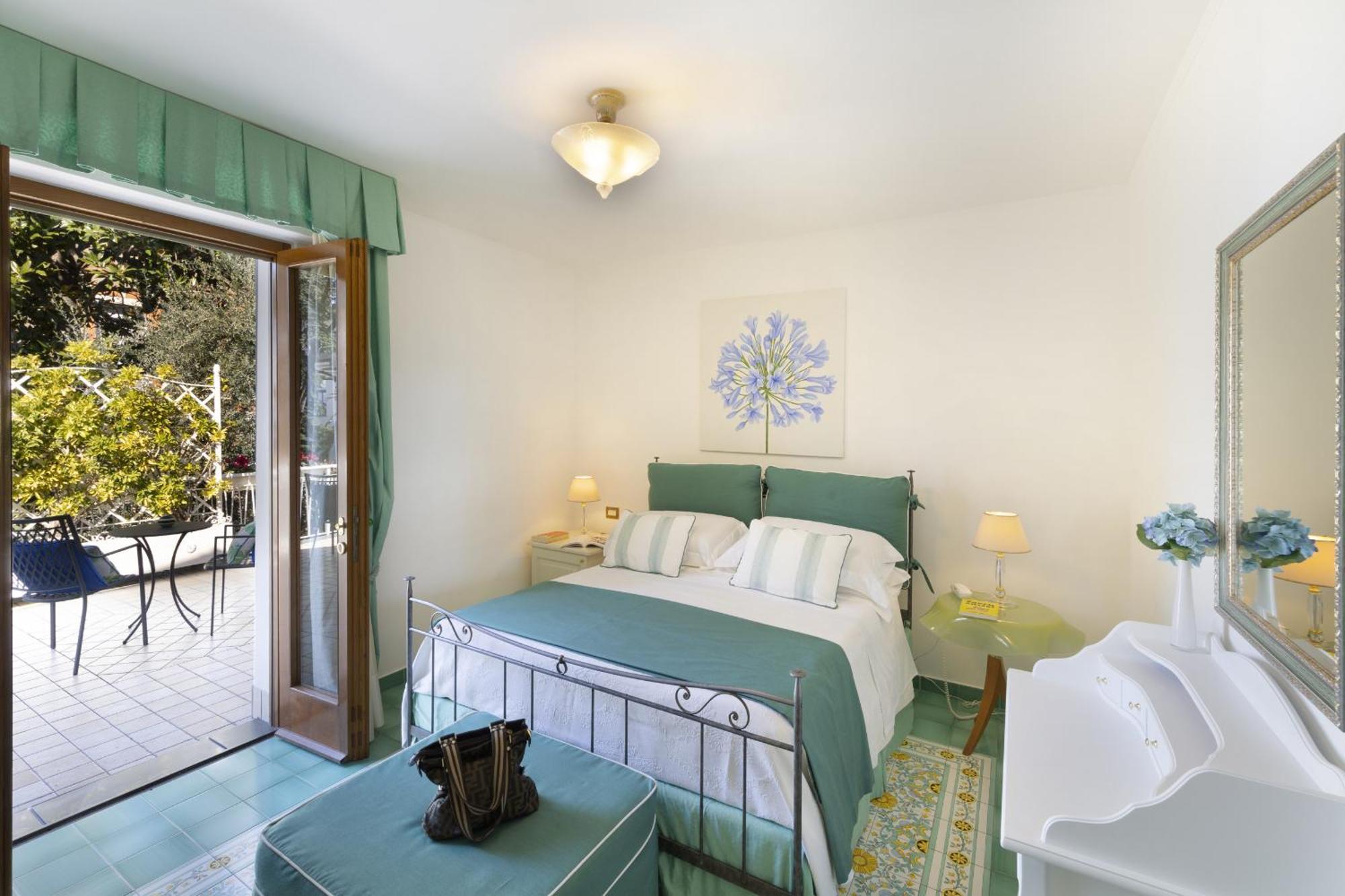 Sorrentovibes - In Center With Gardens And Outdoor Space Sorrento