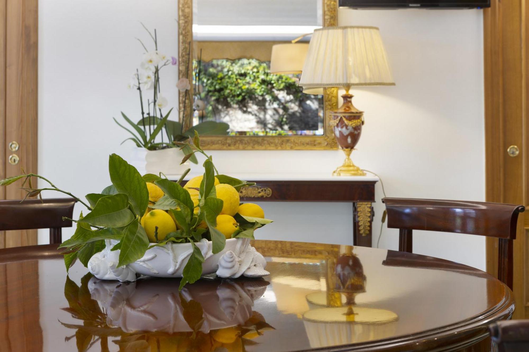 Sorrentovibes - In Center With Gardens And Outdoor Space *