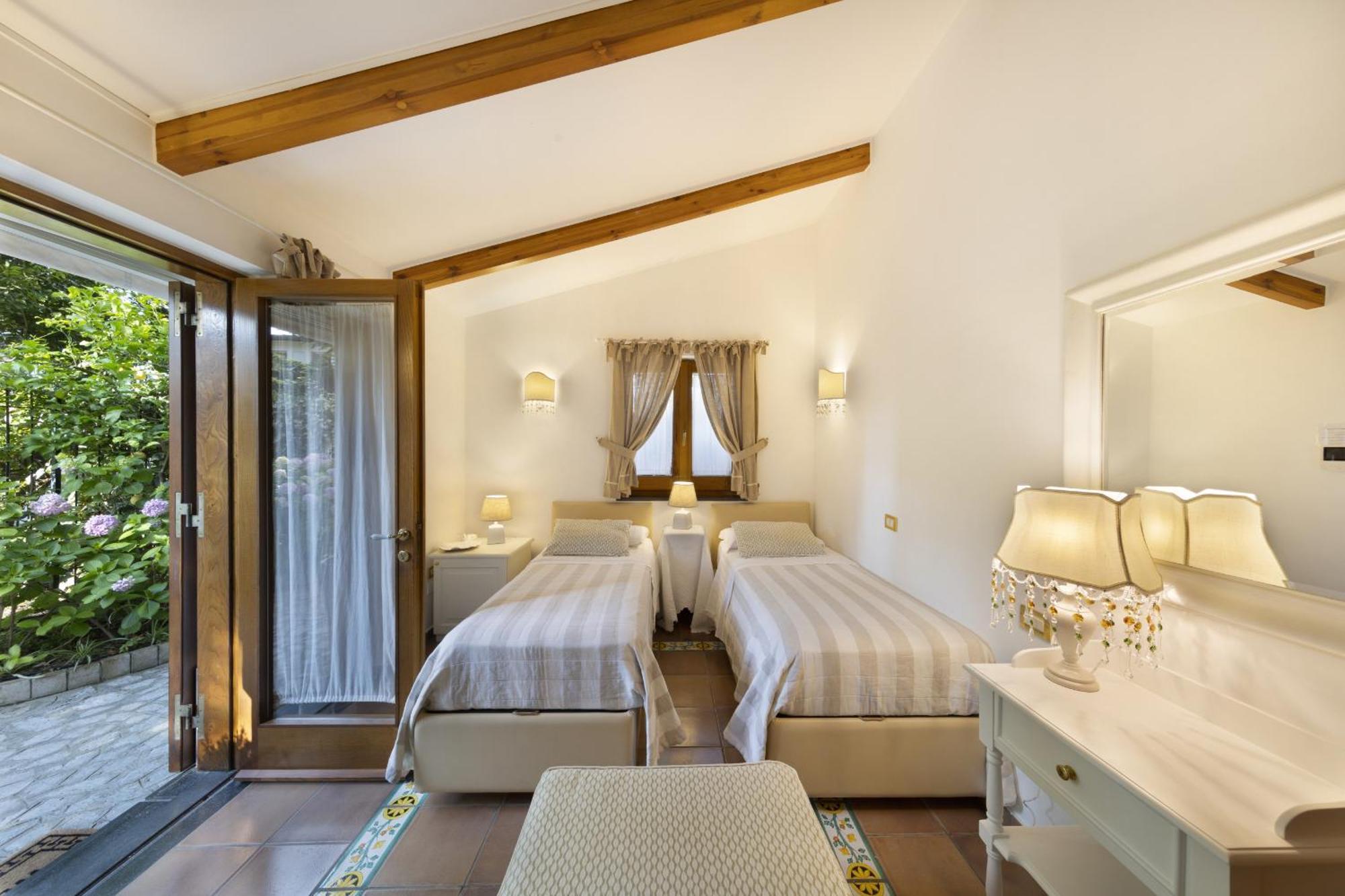 Sorrentovibes - In Center With Gardens And Outdoor Space Villa *